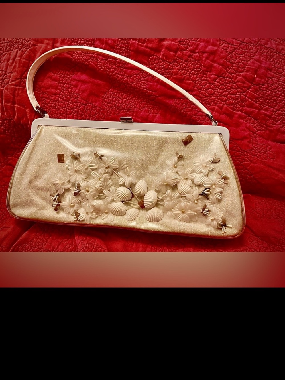 1960’s Vintage Mid/Century
Tropical Shell Scene Vinyl Off White Purse
